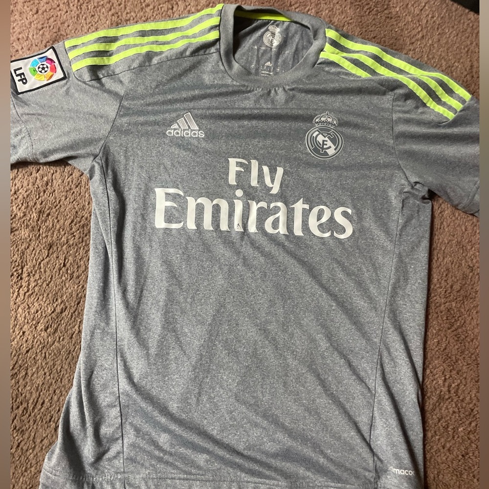 Fly Emirates jersey - Picture 2 of 5